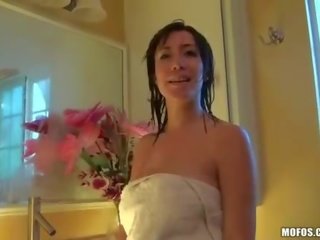 Girl unaware shes filmed while showering