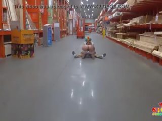 Clown gets peter sucked in The Home Depot