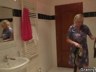 Granny Bet: Oldie is doggystyle hard fucked !