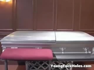 Bizzare punk couple fucking next to the coffin of their dead friend, just to pay her the last respect.