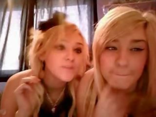 Omegle: twee blond tieners - vies camera sletten