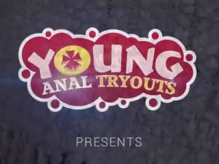 Jong anaal tryouts - fat plaagt honing