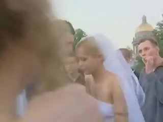 Nevěsta v veřejné souložit po svatba