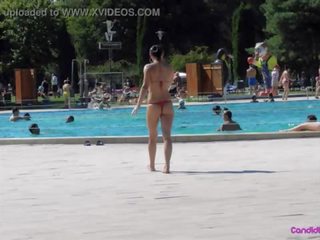 Pantai pengintip/voyeur panas bikini kanak-kanak perempuan tanpa penutup dada jahat weasel