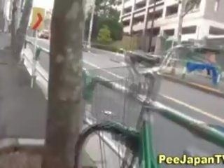 Japonsko urin v ulica
